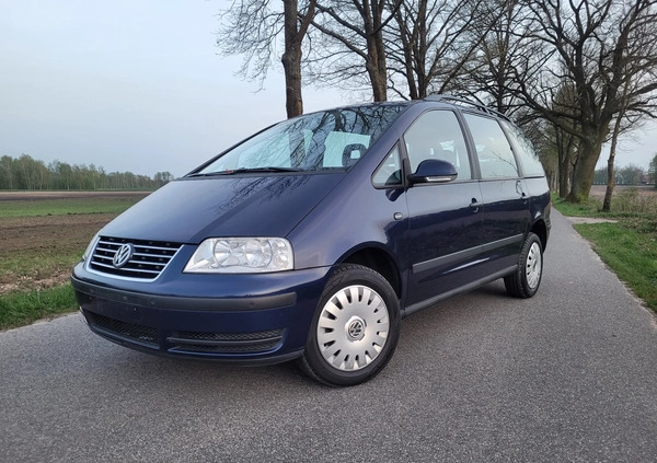 Volkswagen Sharan cena 17999 przebieg: 197000, rok produkcji 2007 z Chełmno małe 781